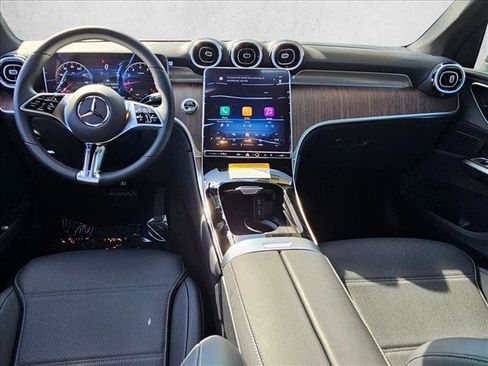 Used 2025 Mercedes-Benz GLC 300 image 13