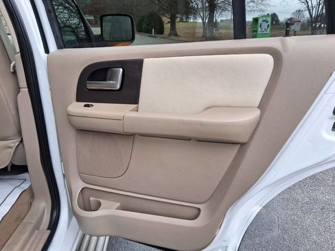 Used 2004 Ford Expedition Eddie Bauer image 23