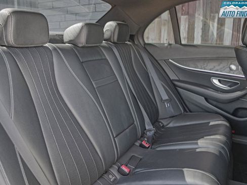Used 2018 Mercedes-Benz E 300 4MATIC image 23