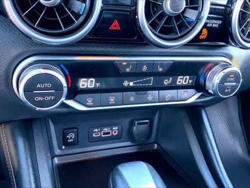 Used 2024 Nissan Sentra SR w/ SR Premium Package image 33