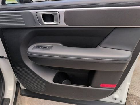Used 2025 Hyundai Santa Fe SEL FWD image 33