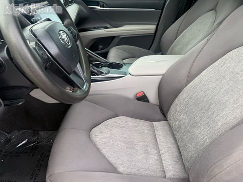 Used 2019 Toyota Camry LE w/ Carpet Mat Package image 13