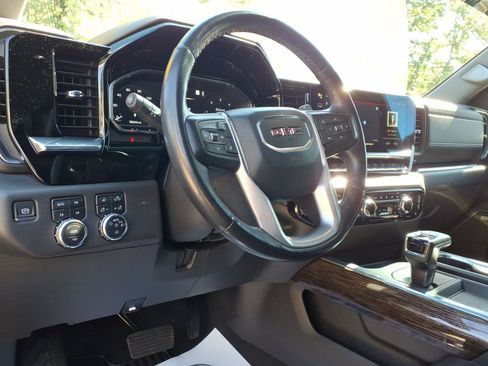 Certified 2022 GMC Sierra 1500 Elevation w/ Elevation Premium Package image 15