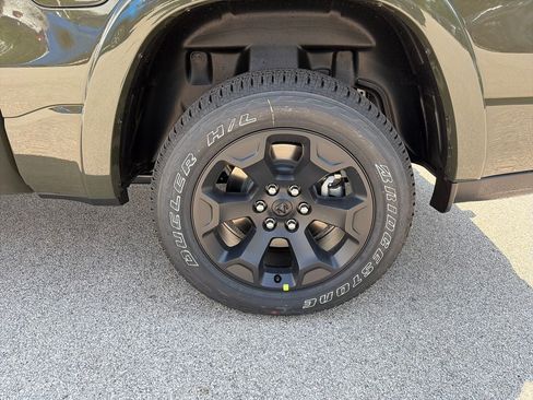 New 2027 RAM 1500 4x4 Crew Cab image 15