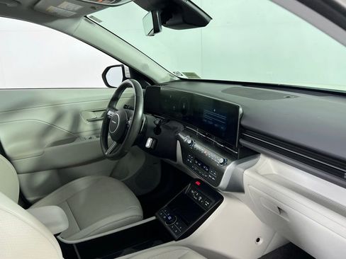 Used 2024 Hyundai Kona Limited image 32