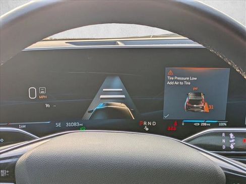 Used 2024 Cadillac Lyriq Tech image 11