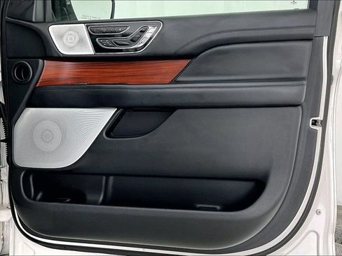 Used 2018 Lincoln Navigator Reserve w/ Technology Package image 23