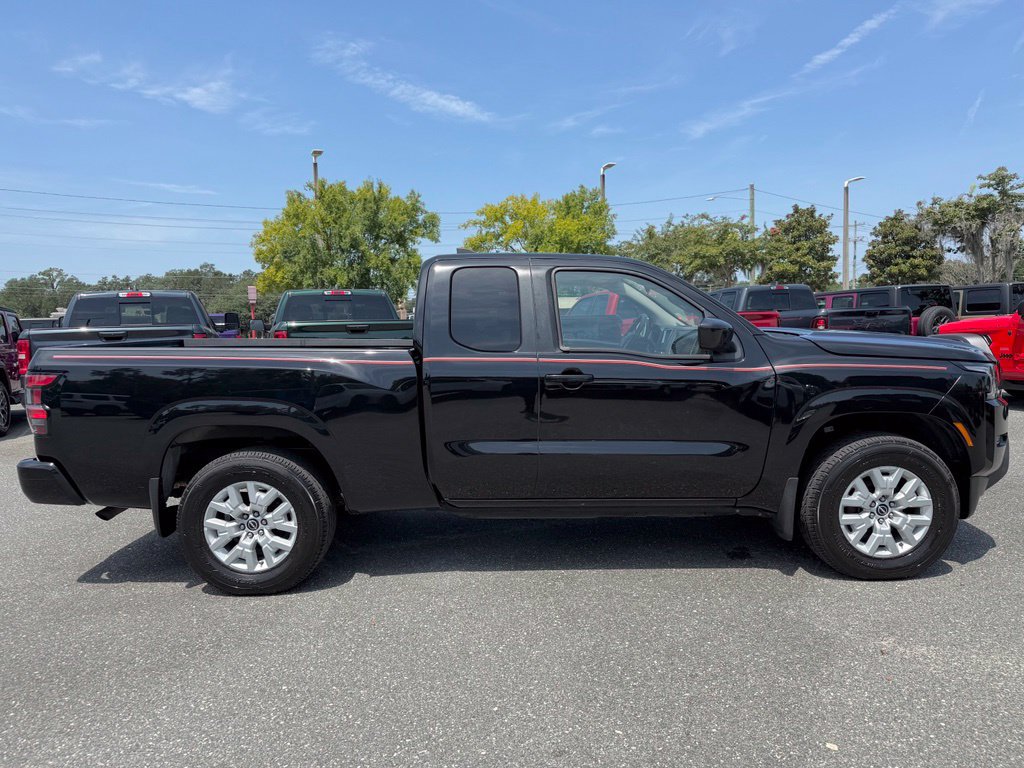 Used 2023 Nissan Frontier SV w/ Tow Package AWD/4WD image 2