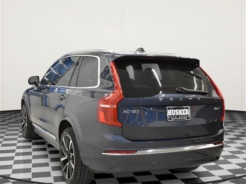 Used 2024 Volvo XC90 B6 Plus image 10