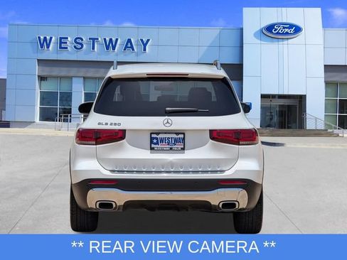 Used 2022 Mercedes-Benz GLB 250 image 4