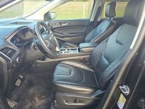 Used 2024 Ford Edge Titanium image 14