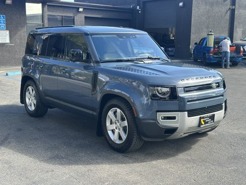 Used 2022 Land Rover Defender 110 SE AWD/4WD image 6