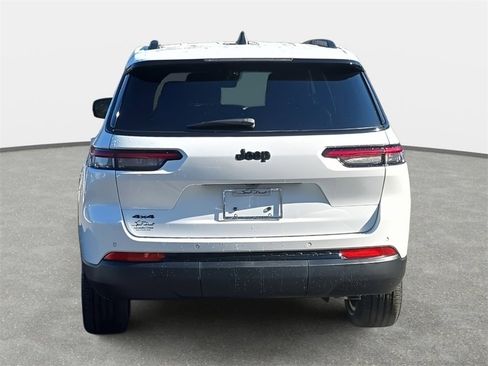 New 2025 Jeep Grand Cherokee L Altitude image 6