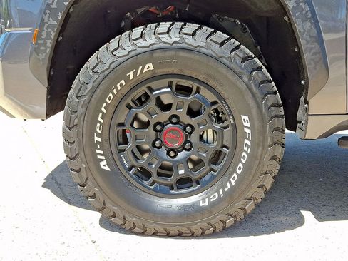 Used 2025 Toyota Tundra TRD Pro AWD/4WD image 8