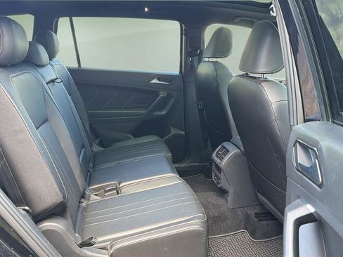 Used 2022 Volkswagen Tiguan SE R-Line FWD image 16