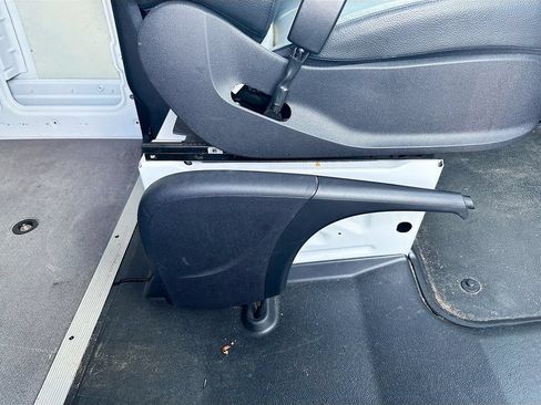 Used 2024 Mercedes-Benz Sprinter 2500 image 22