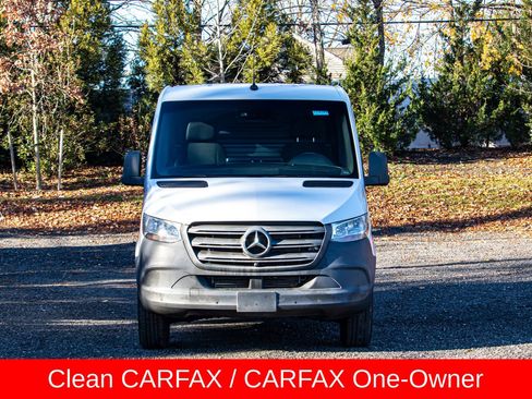 Used 2022 Mercedes-Benz Sprinter 1500 image 2