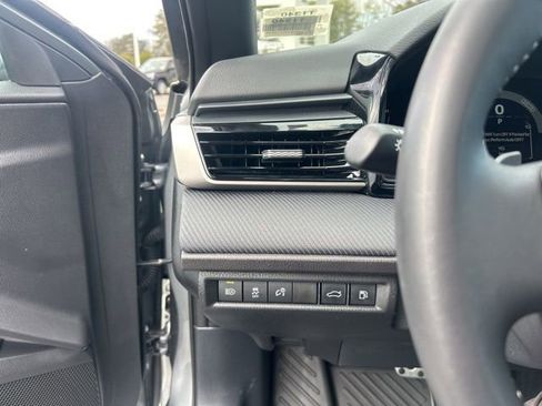 Used 2025 Toyota Camry SE w/ Multimedia Upgrade Package image 23