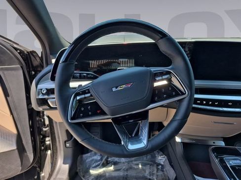 Used 2026 Cadillac Lyriq V AWD/4WD image 13