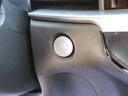 Used 2024 Kia Sorento S FWD image 29