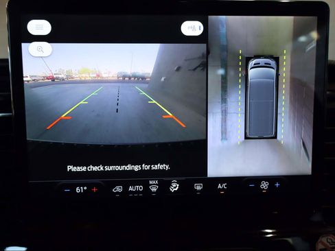 Used 2023 Ford Transit 350 XLT image 12