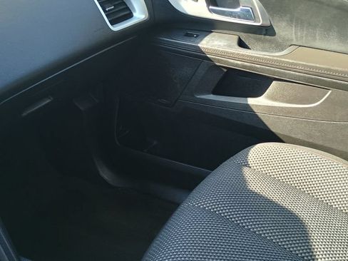 Used 2017 Chevrolet Equinox LT FWD image 14