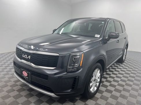 Used 2022 Kia Telluride LX image 2