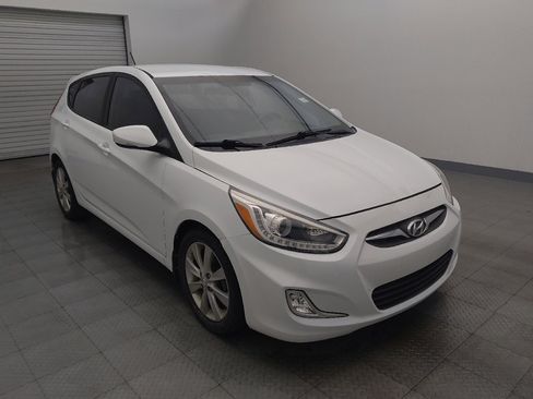 Used 2014 Hyundai Accent SE image 13