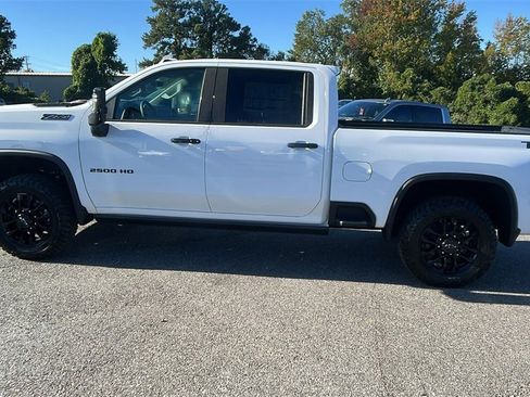 New 2026 Chevrolet Silverado 2500 LTZ w/ Trail Boss Package image 8