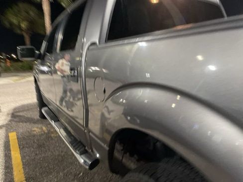 Used 2011 Ford F150 XLT w/ XLT Chrome Pkg image 8