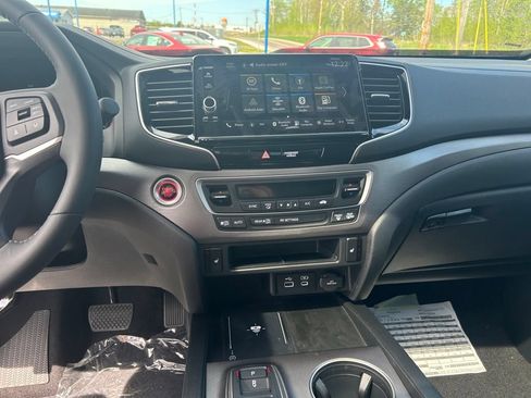 New 2026 Honda Ridgeline RTL image 17