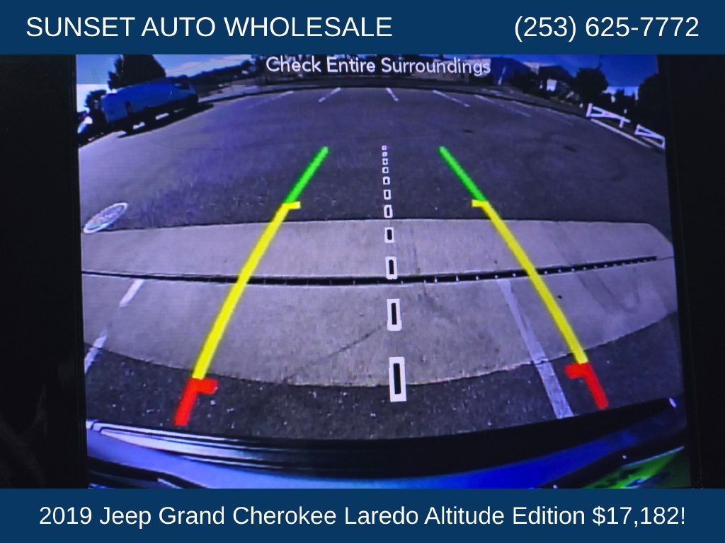 Used 2019 Jeep Grand Cherokee Altitude AWD/4WD image 32