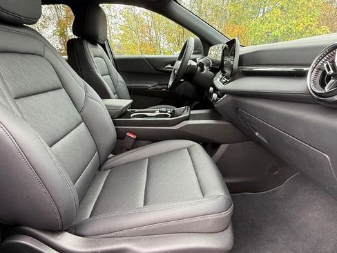 Certified 2026 Chevrolet Equinox LT w/ Convenience Package II image 22