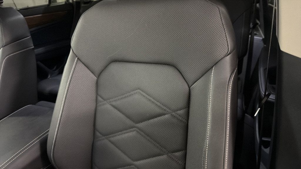Certified 2026 Volkswagen Atlas SE FWD image 19