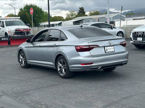 Used 2021 Volkswagen Jetta R-Line w/ R-Line Cold Weather Package FWD image 6