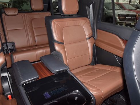 Used 2023 Lincoln Navigator L Reserve image 23