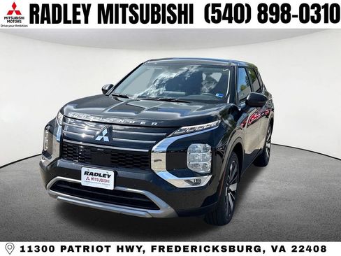 New 2026 Mitsubishi Outlander SE image 1