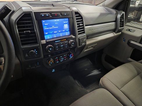 Used 2020 Ford F250 XLT w/ XLT Premium Package AWD/4WD image 48