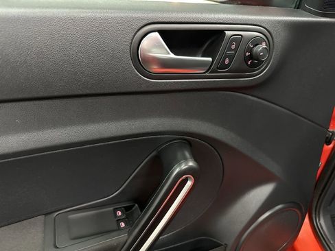 Used 2019 Volkswagen Beetle 2.0T S image 18