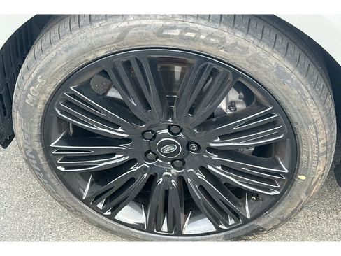 Used 2022 Land Rover Range Rover P525 Westminster Edition LWB AWD/4WD image 4