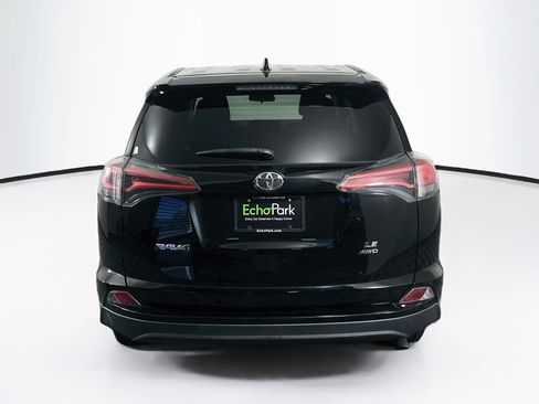 Used 2018 Toyota RAV4 LE w/ All Weather Liner Package AWD/4WD image 7