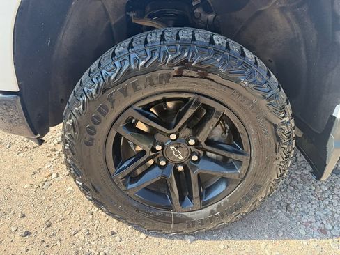 Used 2024 Chevrolet Silverado 1500 Custom Trail Boss w/ LPO, Dark Essentials Package AWD/4WD image 9