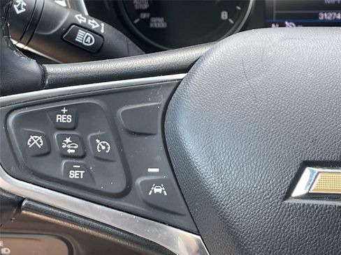 Used 2023 Chevrolet Equinox LT FWD image 21
