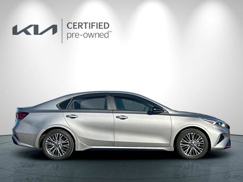 Certified 2024 Kia Forte GT-Line image 3