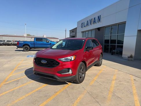 Used 2023 Ford Edge SEL w/ Sport Appearance Package AWD/4WD image 3