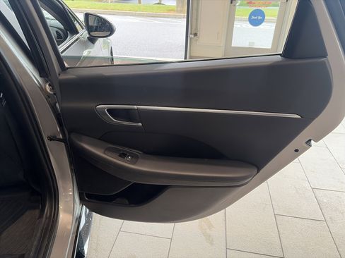 Used 2023 Hyundai Sonata SEL w/ Convenience Package FWD image 22