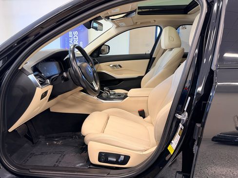 Used 2019 BMW 330i Sedan image 17