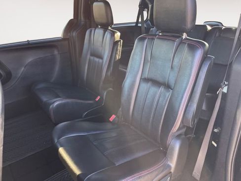 Used 2018 Dodge Grand Caravan GT image 13