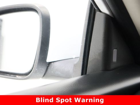 Used 2025 Nissan Sentra SV image 21