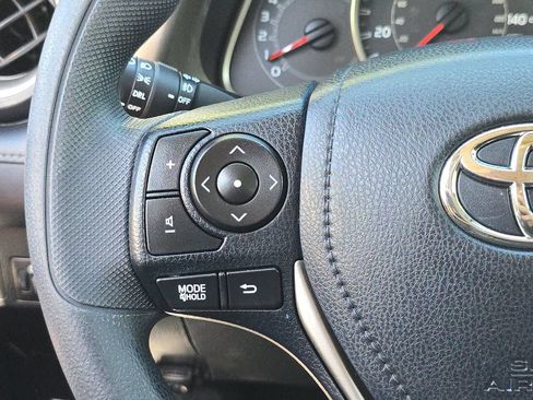 Used 2013 Toyota RAV4 XLE FWD image 23